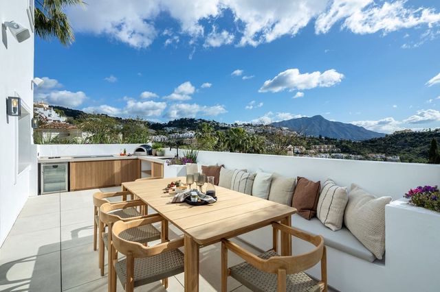 5 soveværelse Villa til salg i Los Arqueros, Benahavís med swimmingpool garage - € 5.495.000 (Ref: 10103027)
