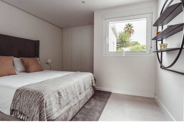 3 quarto Casa em Banda para venda em Los Naranjos, Marbella com piscina - 895 000 € (Ref: 10103030)