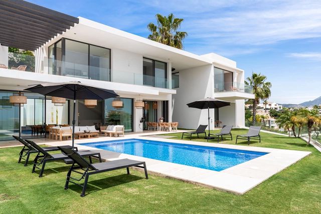 5 soveværelse Villa til salg i El Paraíso, Benahavís med swimmingpool garage - € 3.950.000 (Ref: 10103037)