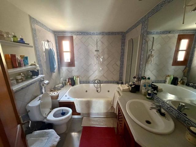 3 makuuhuone Omakotitalo myytävänä paikassa Nagüeles Alto, Marbella mukana uima-altaan - 700 000 € (Ref: 10103046)