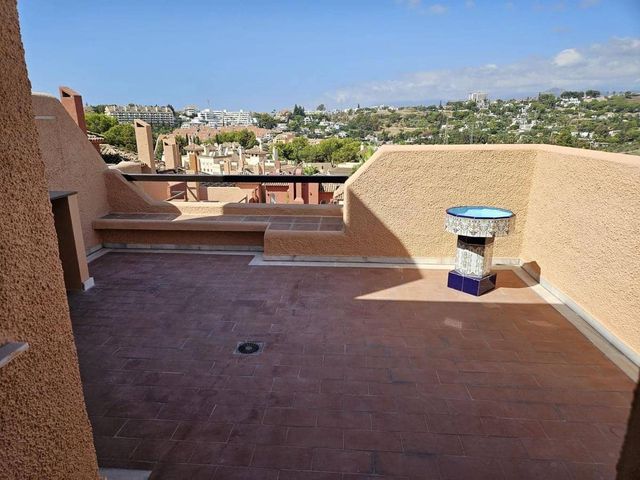 3 Zimmer Apartment zu verkaufen in La Dama de Noche - La Alzambra, Marbella mit Pool Garage - 850.000 € (Ref: 10103047)