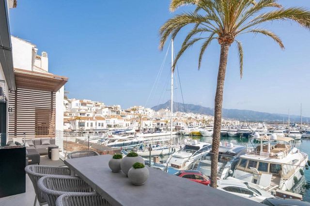3 makuuhuone Huoneisto myytävänä paikassa Puerto Banus, Marbella - 2 950 000 € (Ref: 10103050)