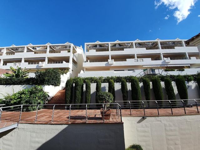 2 soverom Leilighet til salgs i Zona Calvario, Estepona med garasje - € 400 000 (Ref: 10103060)