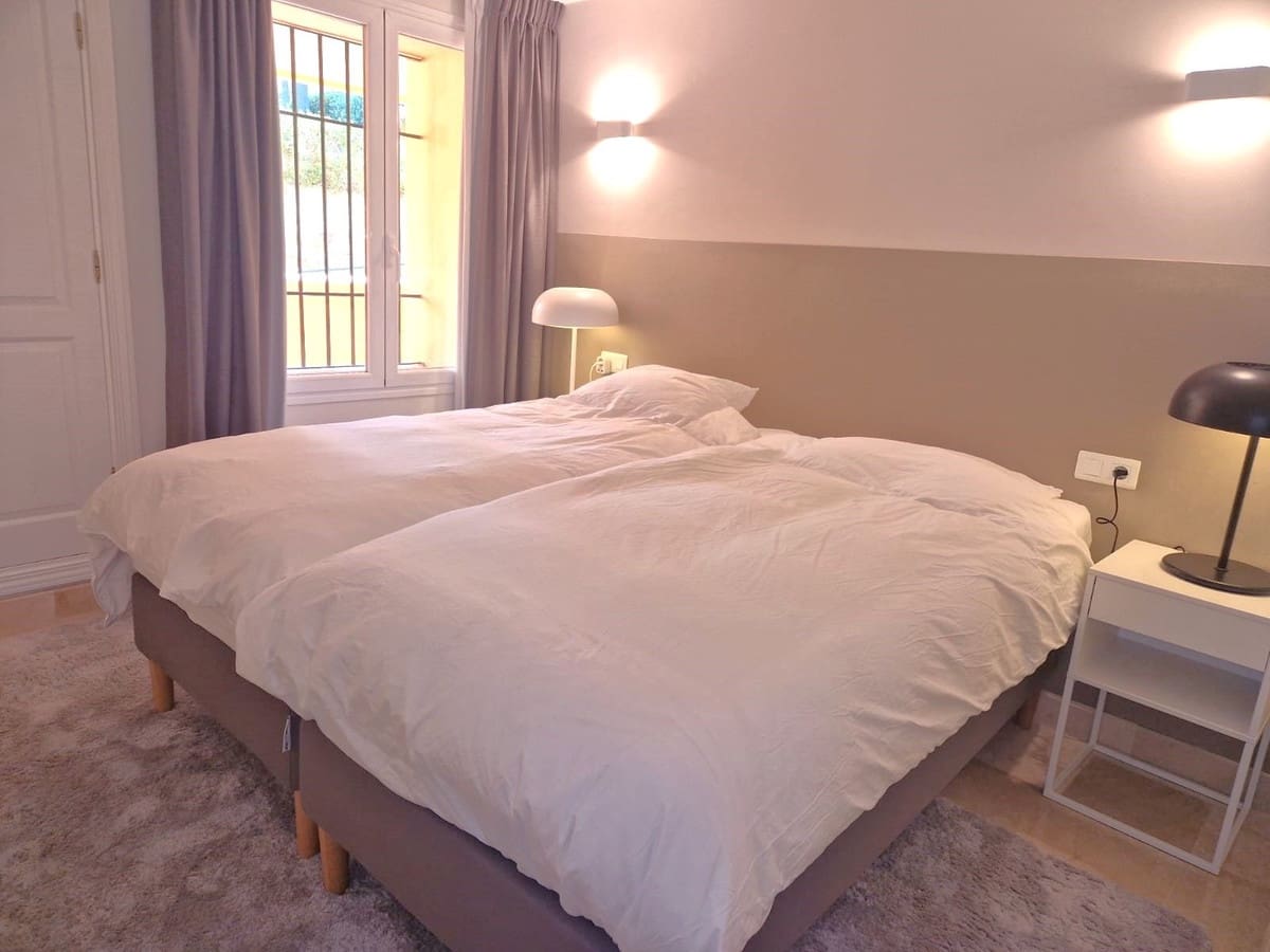 Apartamento de 2 habitaciones en Elviria en venta con piscina garaje - 375.000 € (Ref: 10103065)