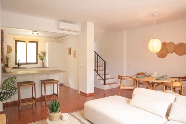 3 chambre Maison de Ville à vendre à Casares Pueblo, Casares avec piscine garage - 309 000 € (Ref: 10103068)
