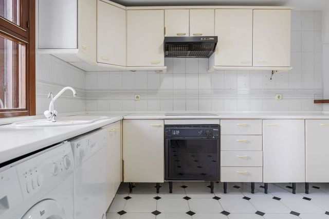 2 chambre Maison de Ville à vendre à Puerto de Estepona, Estepona avec piscine - 469 000 € (Ref: 10103071)