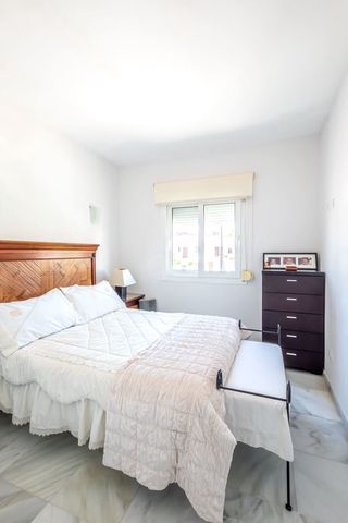 4 chambre Maison de Ville à vendre à Fuengirola avec piscine garage - 1 050 000 € (Ref: 10103073)