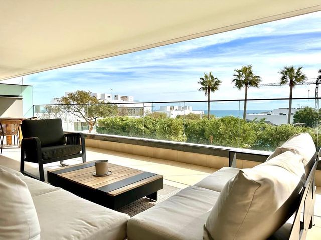 4 soveværelse Lejlighed til salg i Zona Calvario, Estepona med swimmingpool - € 895.000 (Ref: 10103077)