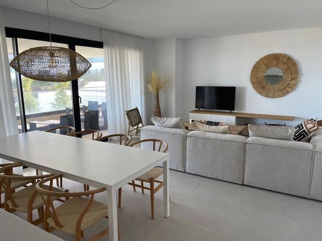 4 soveværelse Lejlighed til salg i Zona Calvario, Estepona med swimmingpool - € 895.000 (Ref: 10103077)