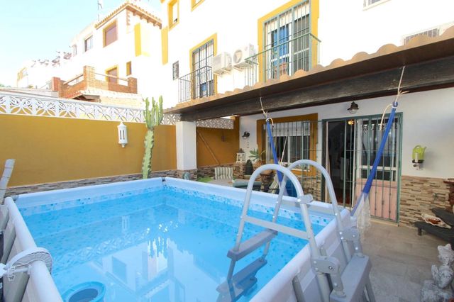 5 Zimmer Haus zu verkaufen in Lomas De Marbella, Marbella mit Pool Garage - 560.000 € (Ref: 10103082)