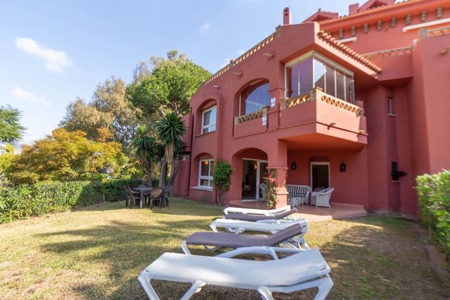 3 sovrum Lägenhet till salu i Elviria, Marbella med pool garage - 595 000 € (Ref: 10103090)