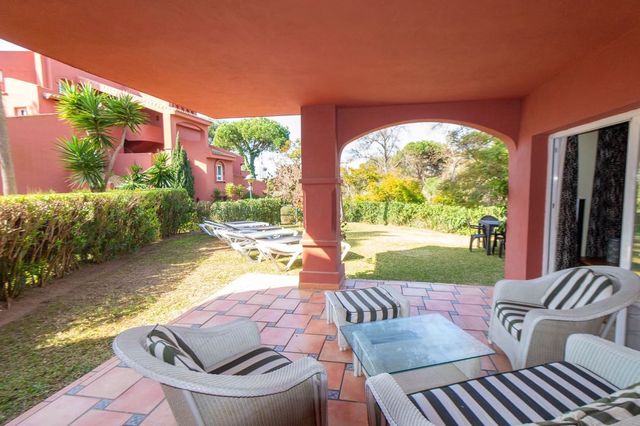 3 sovrum Lägenhet till salu i Elviria, Marbella med pool garage - 595 000 € (Ref: 10103090)