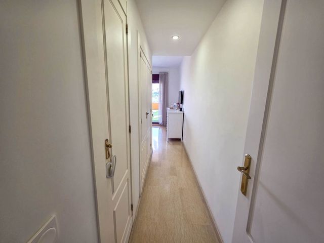 3 makuuhuone Huoneisto myytävänä paikassa La Duquesa / Puerto de la Duquesa, Manilva mukana uima-altaan 
autotalli - 480 000 € (Ref: 10103141)