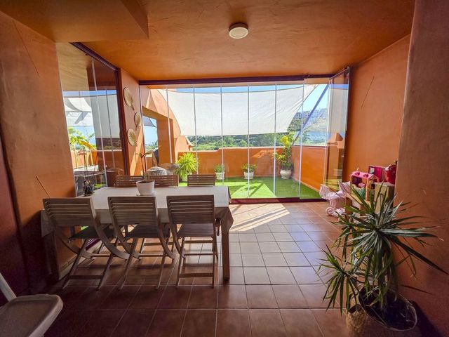 3 makuuhuone Huoneisto myytävänä paikassa La Duquesa / Puerto de la Duquesa, Manilva mukana uima-altaan 
autotalli - 480 000 € (Ref: 10103141)