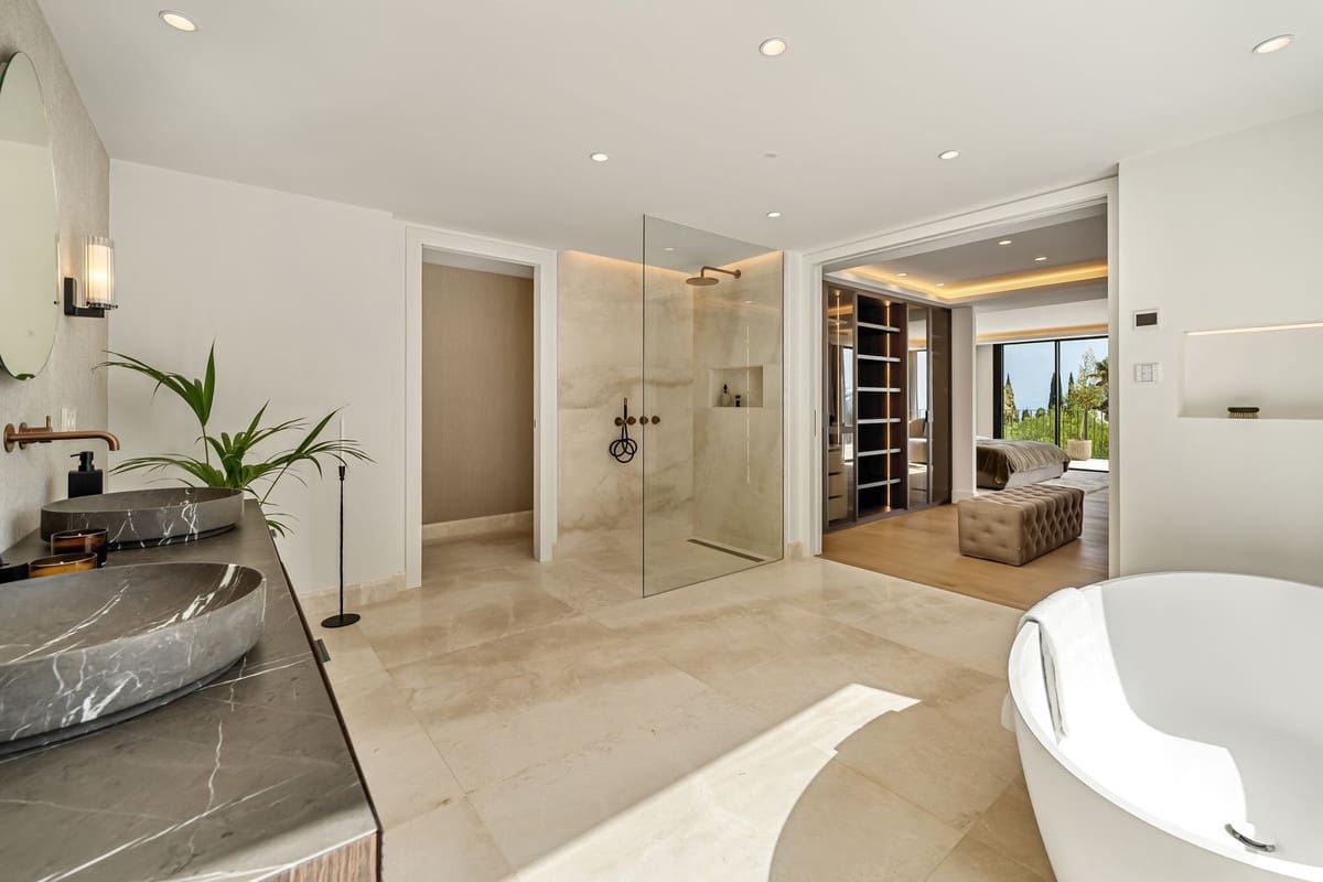 5 Zimmer Villa zu verkaufen in Golden Mile mit Pool Garage - 7.800.000 € (Ref: 10103167)