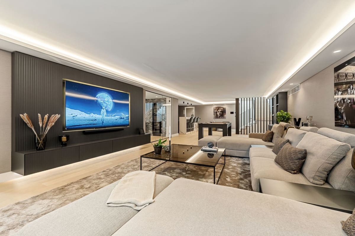 5 Zimmer Villa zu verkaufen in Golden Mile mit Pool Garage - 7.800.000 € (Ref: 10103167)