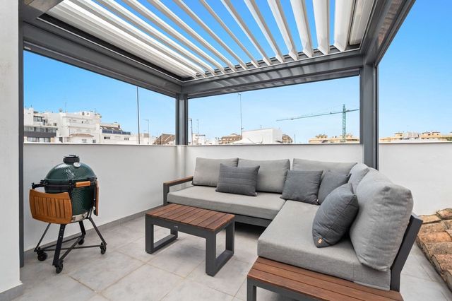 Casa de 1 habitación en Zona Calvario, Estepona en venta con garaje - 695.000 € (Ref: 10103170)