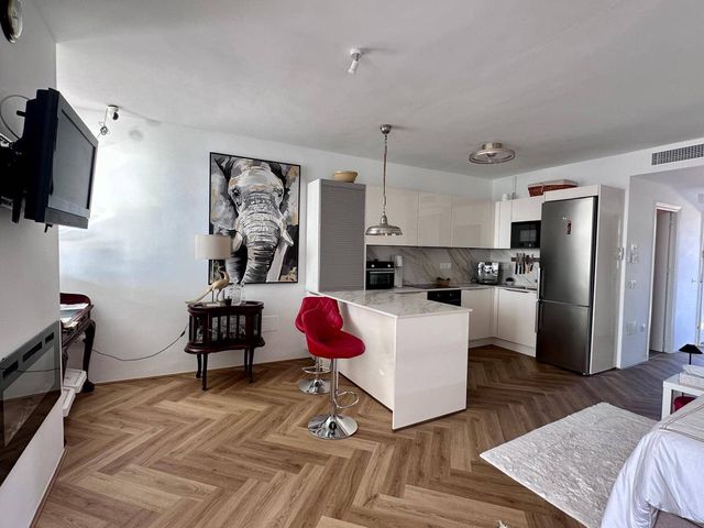 Apartamento de 1 habitación en Buenas Noches, Estepona en venta - 325.000 € (Ref: 10103177)