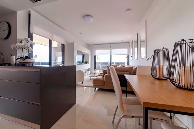 3 quarto Apartamento para venda em Playa Flamenca, Orihuela com piscina garagem - 485 000 € (Ref: 10103178)
