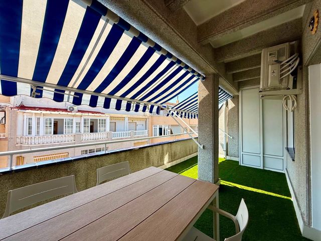 2 makuuhuone Huoneisto myytävänä paikassa Avenida Habaneras - Curva de Palangre, Torrevieja - 219 900 € (Ref: 10103211)