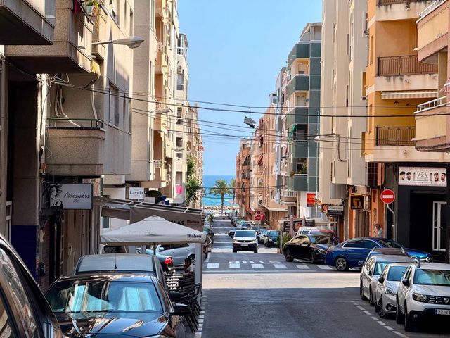 2 makuuhuone Huoneisto myytävänä paikassa Avenida Habaneras - Curva de Palangre, Torrevieja - 219 900 € (Ref: 10103211)