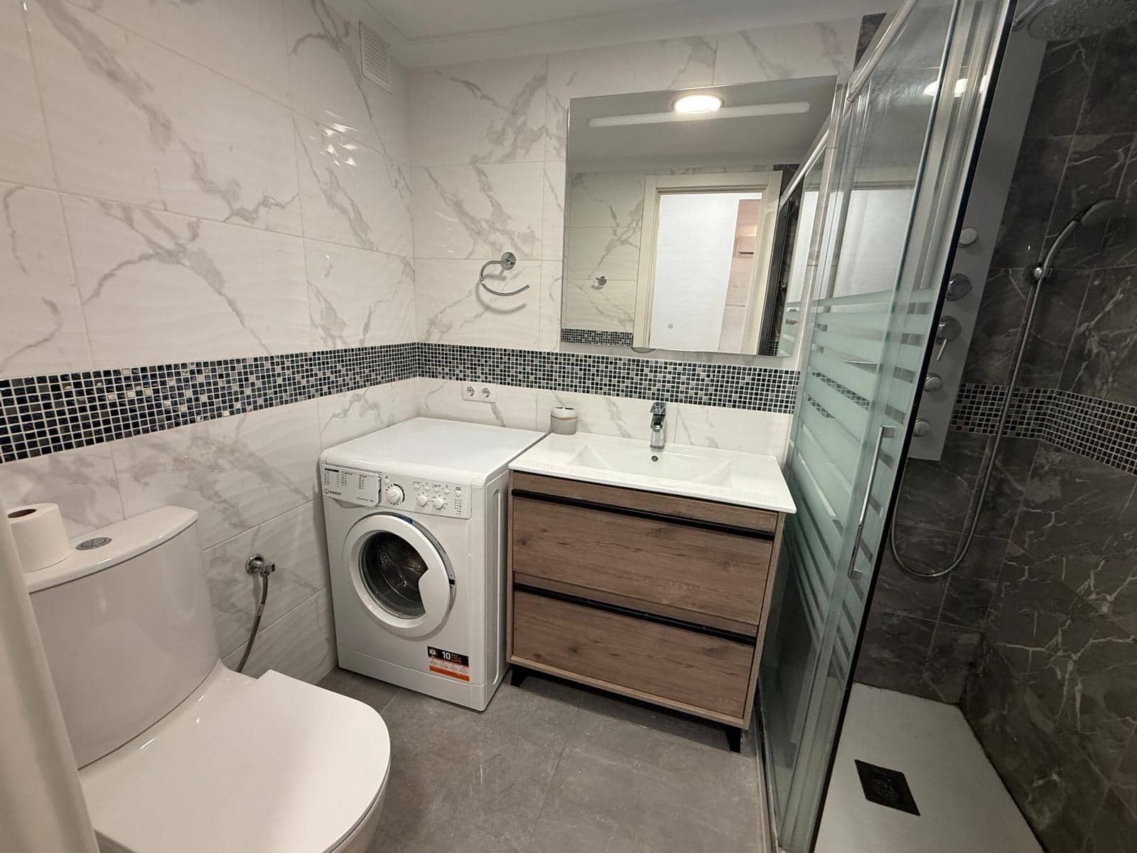 2 soveværelse Lejlighed til salg i Torrevieja med swimmingpool - € 179.900 (Ref: 10103225)