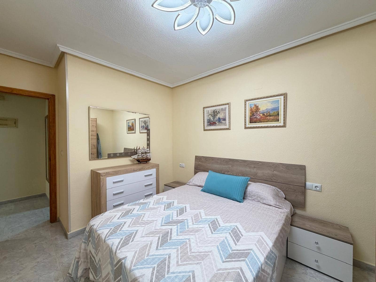 3 makuuhuone Huoneisto myytävänä paikassa Torrevieja - 230 000 € (Ref: 10103227)