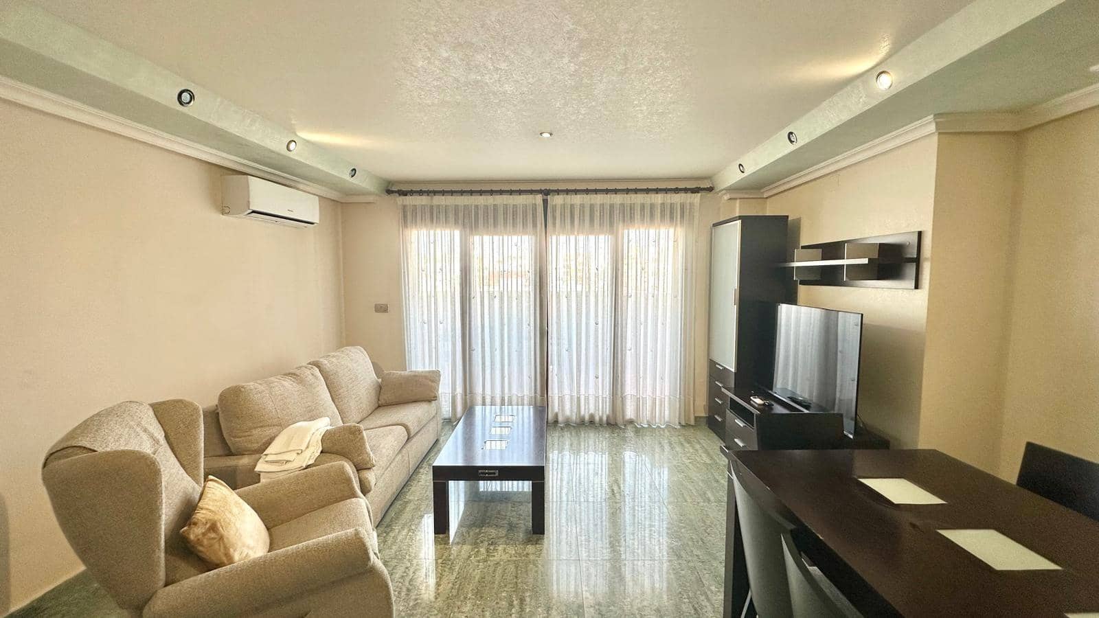 2 quarto Apartamento para venda em Torrevieja - 220 000 € (Ref: 10103241)