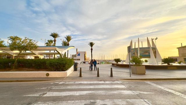 4 sovrum Lägenhet till salu i Centro - Muelle Pesquero, Torrevieja - 419 900 € (Ref: 10103257)