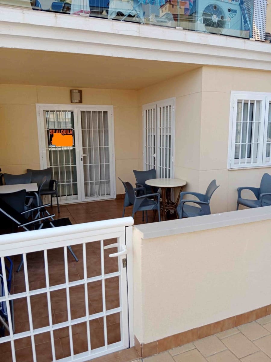 2 makuuhuone Huoneisto myytävänä paikassa La Manga del Mar Menor mukana uima-altaan - 225 000 € (Ref: 10103275)