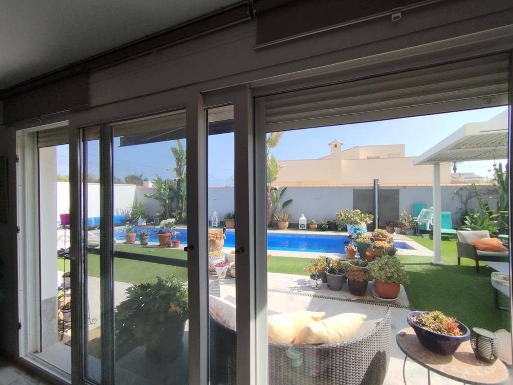 2 quarto Moradia para venda em Torrevieja com piscina garagem - 465 000 € (Ref: 10103296)