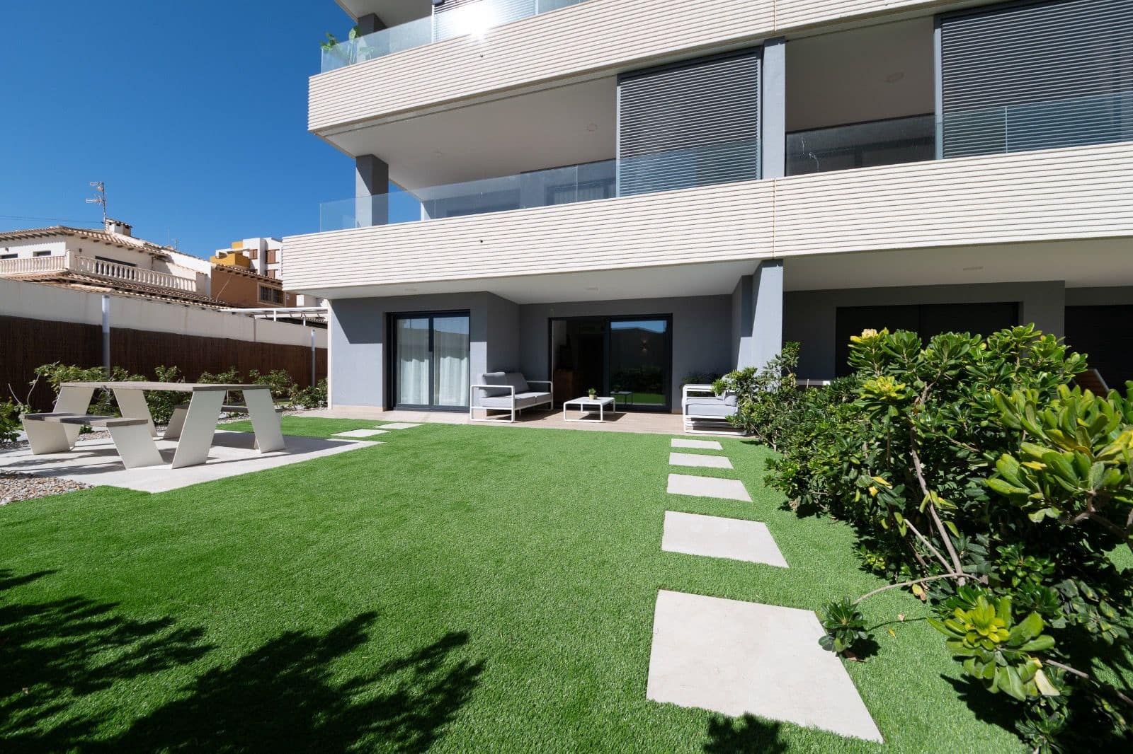 2 Zimmer Apartment zu verkaufen in Torrevieja mit Pool Garage - 475.000 € (Ref: 10103349)