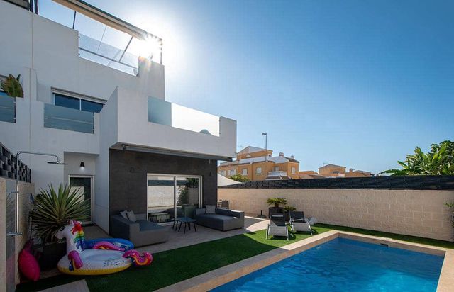 3 chambre Villa/Maison Mitoyenne à vendre à Ciudad Quesada, Rojales avec piscine garage - 399 000 € (Ref: 10103362)