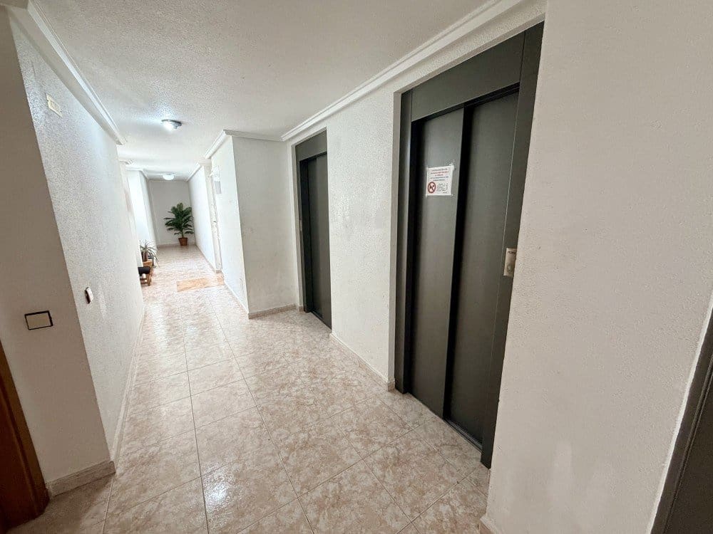 2 quarto Apartamento para venda em Torrevieja com piscina - 166 000 € (Ref: 10103379)