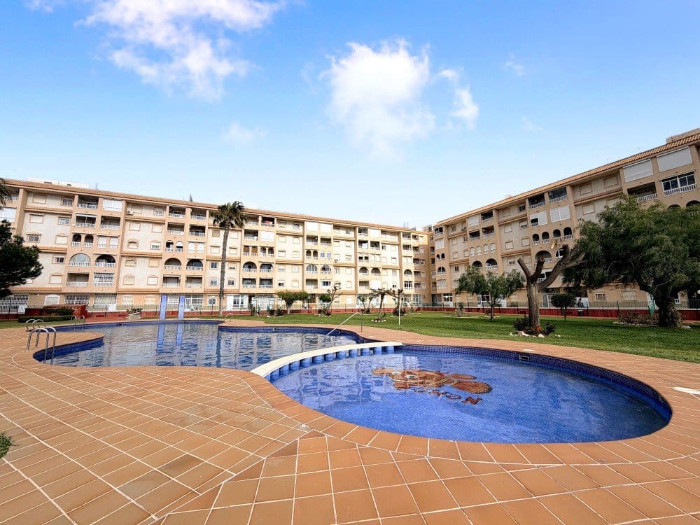 2 quarto Apartamento para venda em Torrevieja com piscina - 166 000 € (Ref: 10103379)