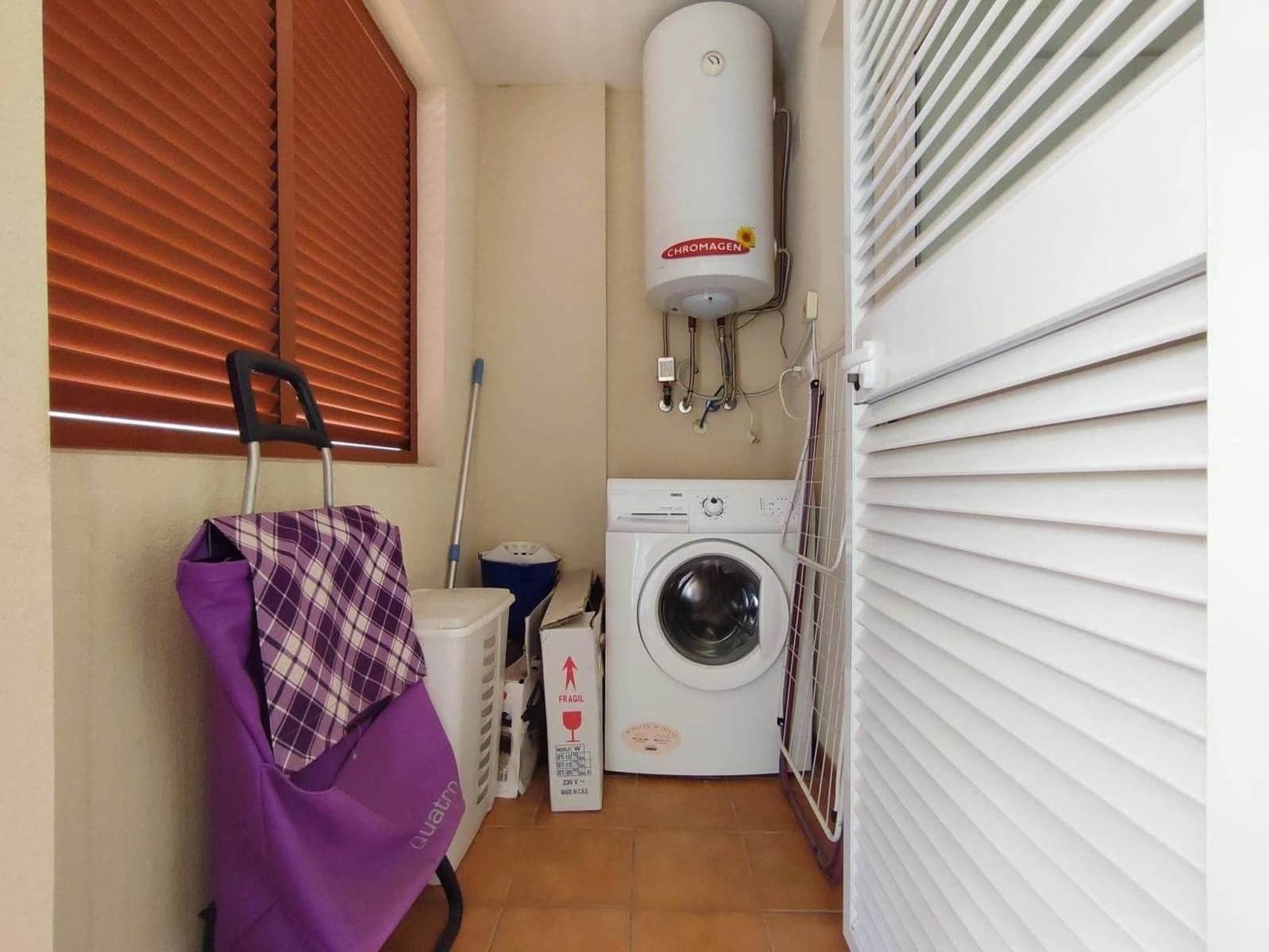 2 makuuhuone Huoneisto myytävänä paikassa Orihuela Costa mukana uima-altaan 
autotalli - 249 000 € (Ref: 10103387)