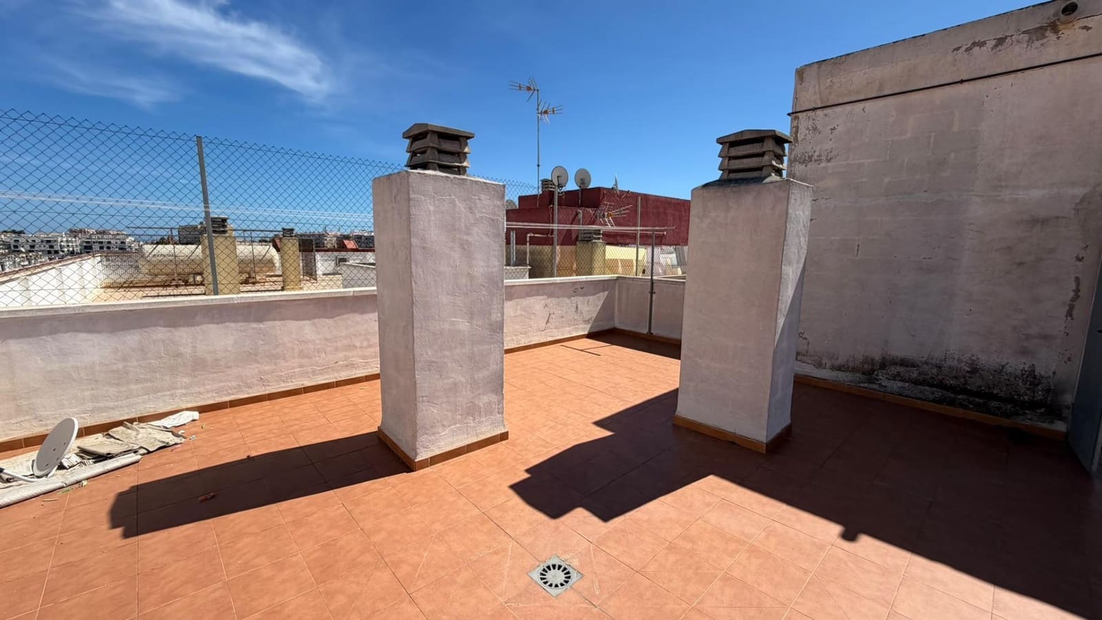 2 bedroom Apartment for sale in Torrevieja with pool - € 175,900 (Ref: 10103415)