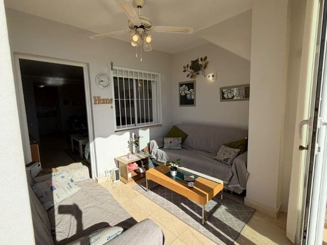 2 soverom Leilighet til salgs i Aguas Nuevas, Torrevieja med svømmebasseng - € 199 000 (Ref: 10103417)