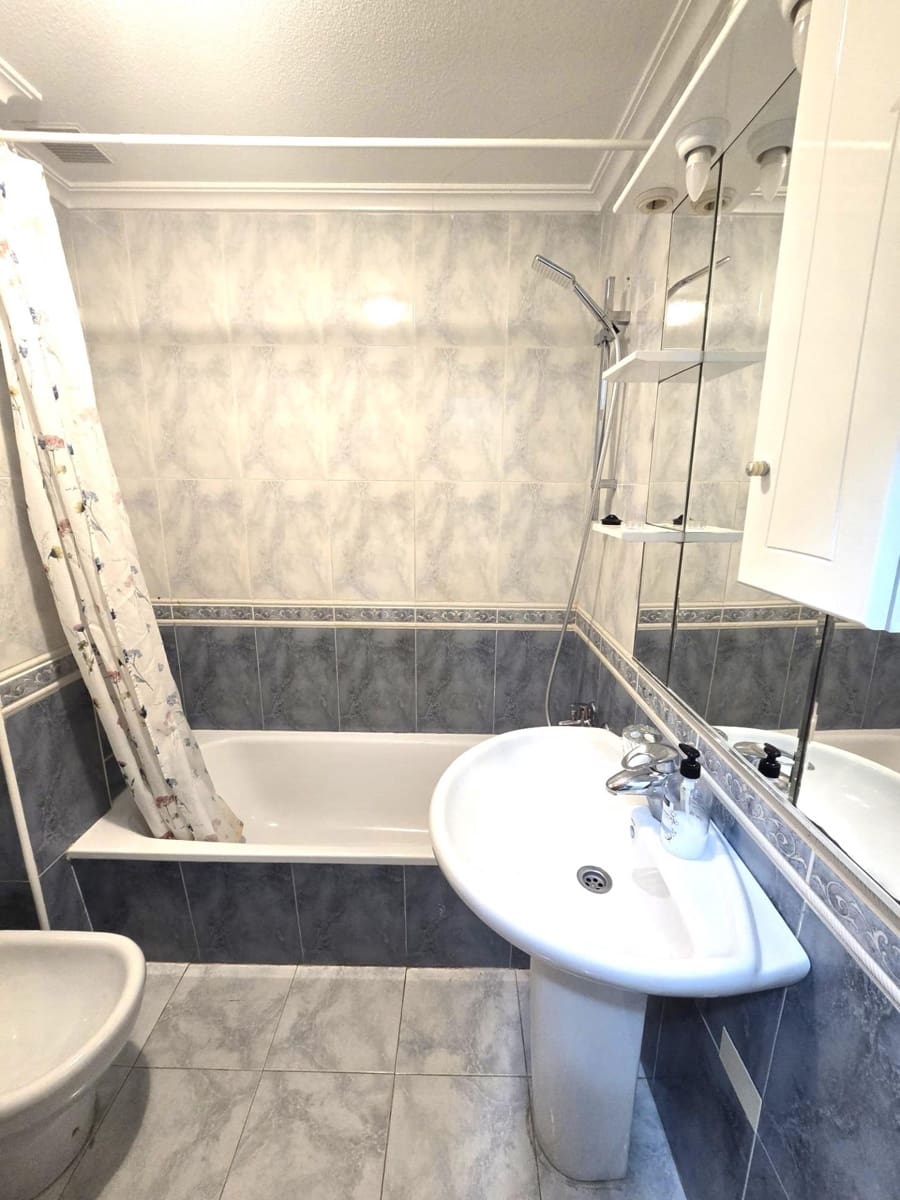 3 soveværelse Lejlighed til salg i Torrevieja - € 239.000 (Ref: 10103418)