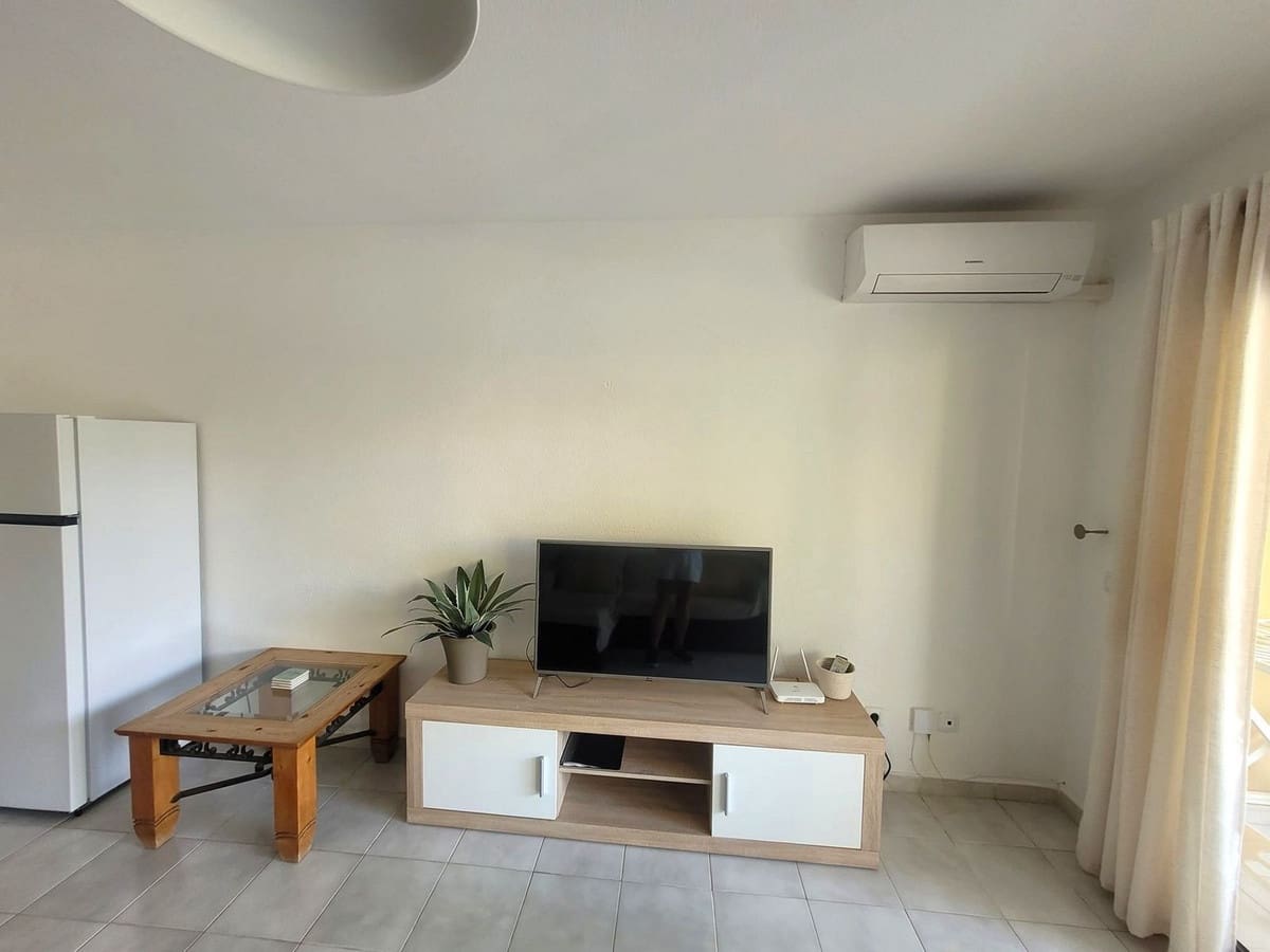 1 soverom Leilighet til salgs i Corralejo med svømmebasseng - € 210 000 (Ref: 10103426)