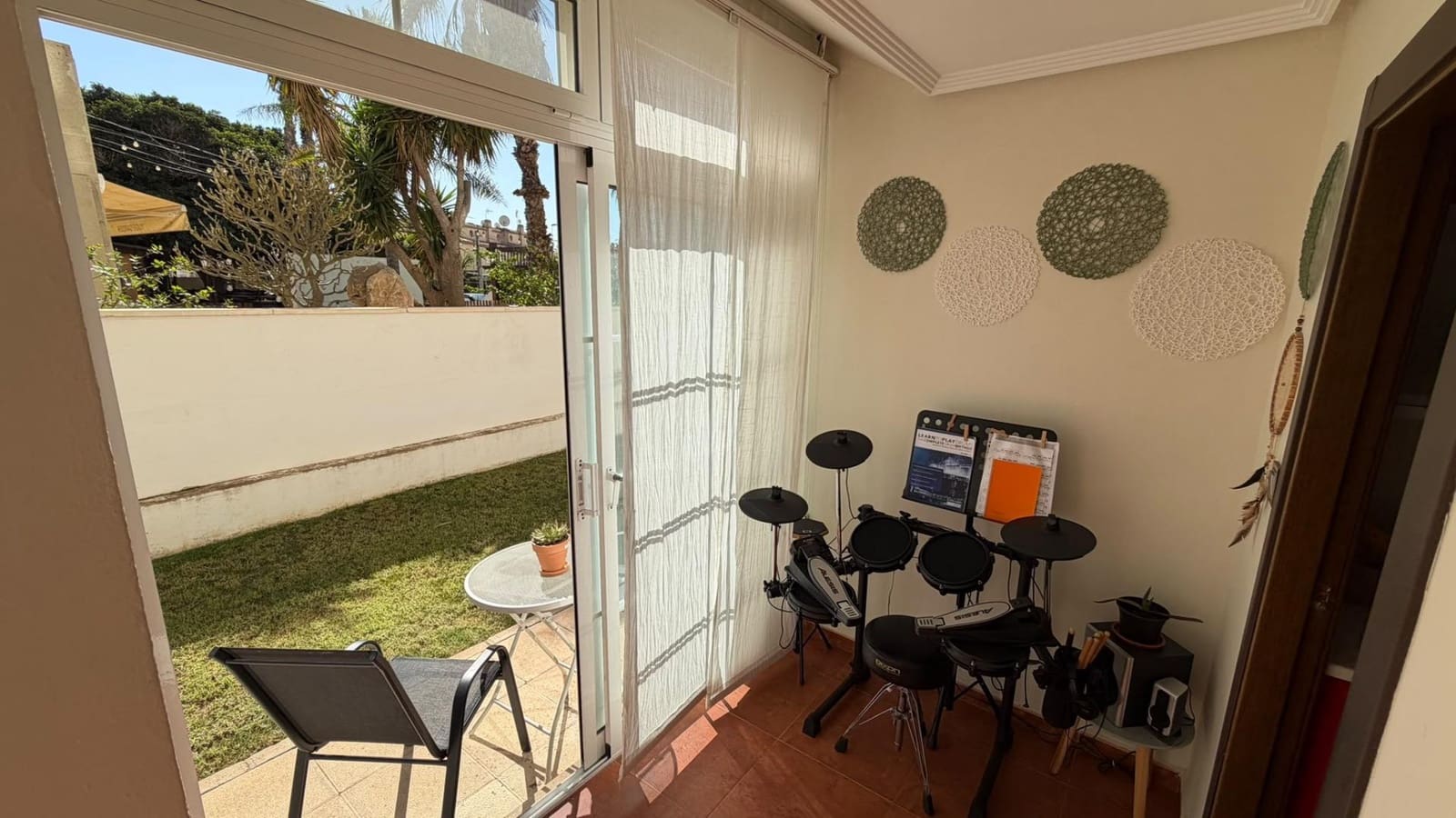 1 makuuhuone Huoneisto myytävänä paikassa Torrevieja mukana uima-altaan 
autotalli - 179 900 € (Ref: 10103434)