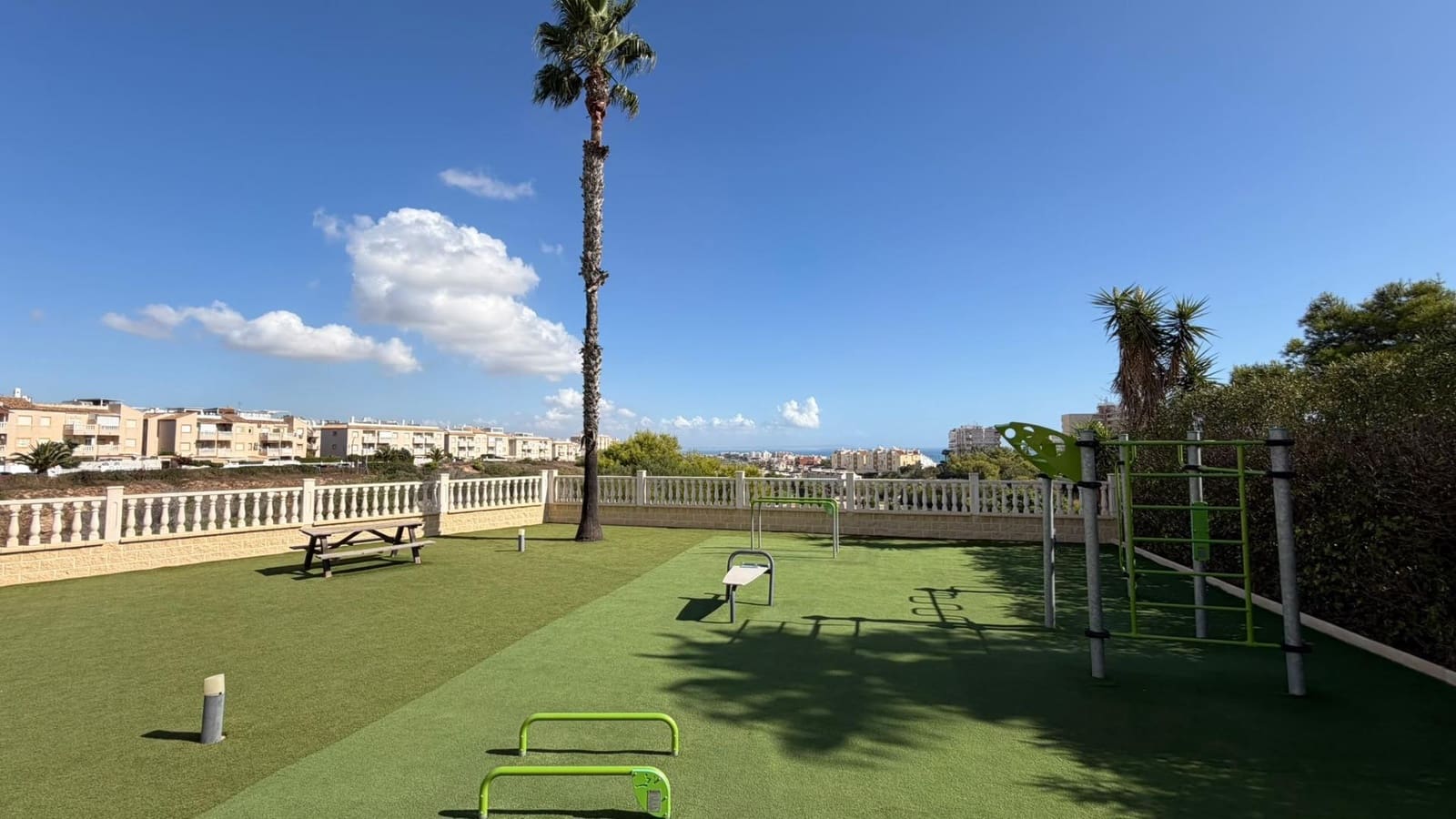 1 makuuhuone Huoneisto myytävänä paikassa Torrevieja mukana uima-altaan 
autotalli - 179 900 € (Ref: 10103434)