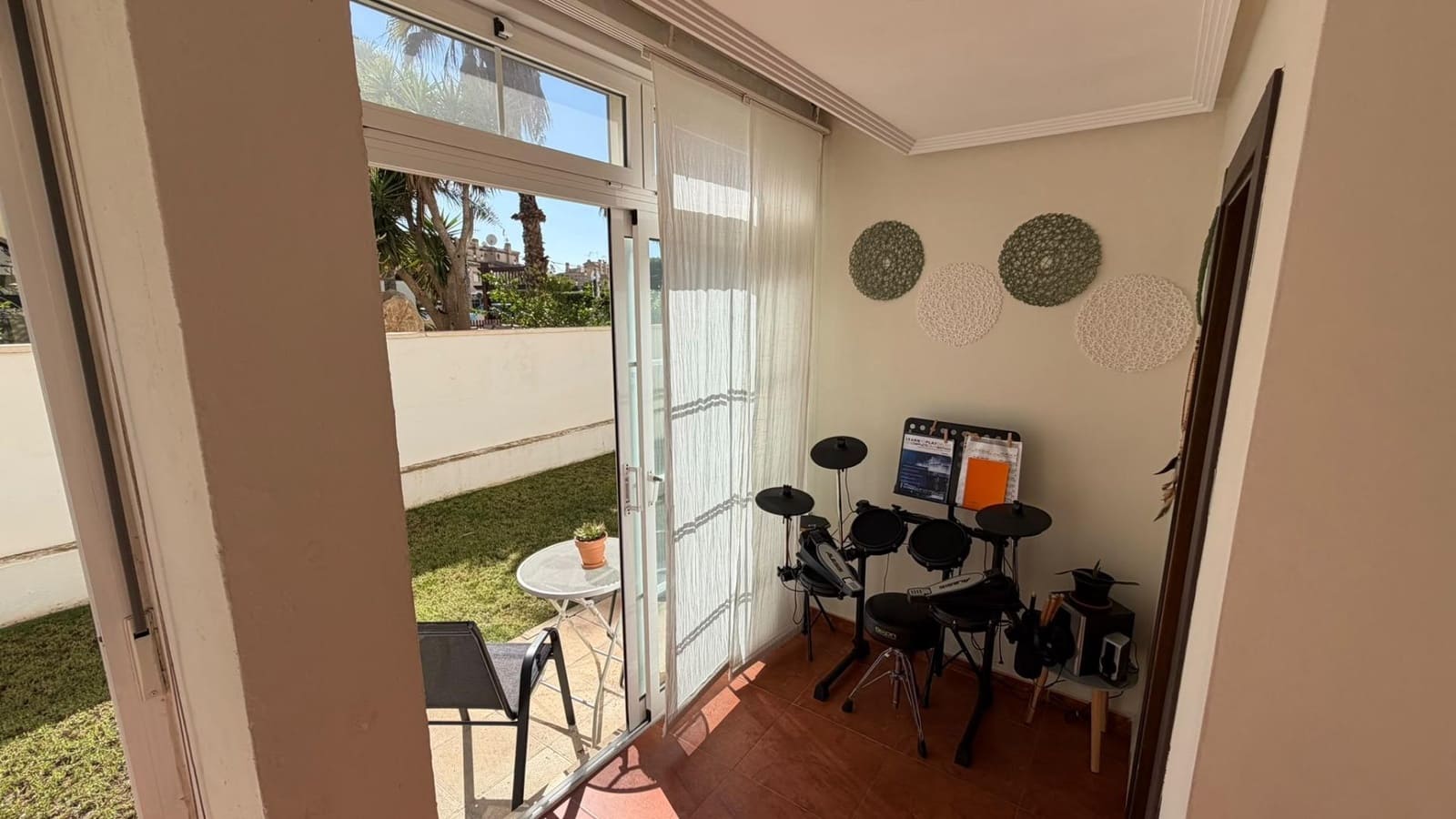 1 makuuhuone Huoneisto myytävänä paikassa Torrevieja mukana uima-altaan 
autotalli - 179 900 € (Ref: 10103434)