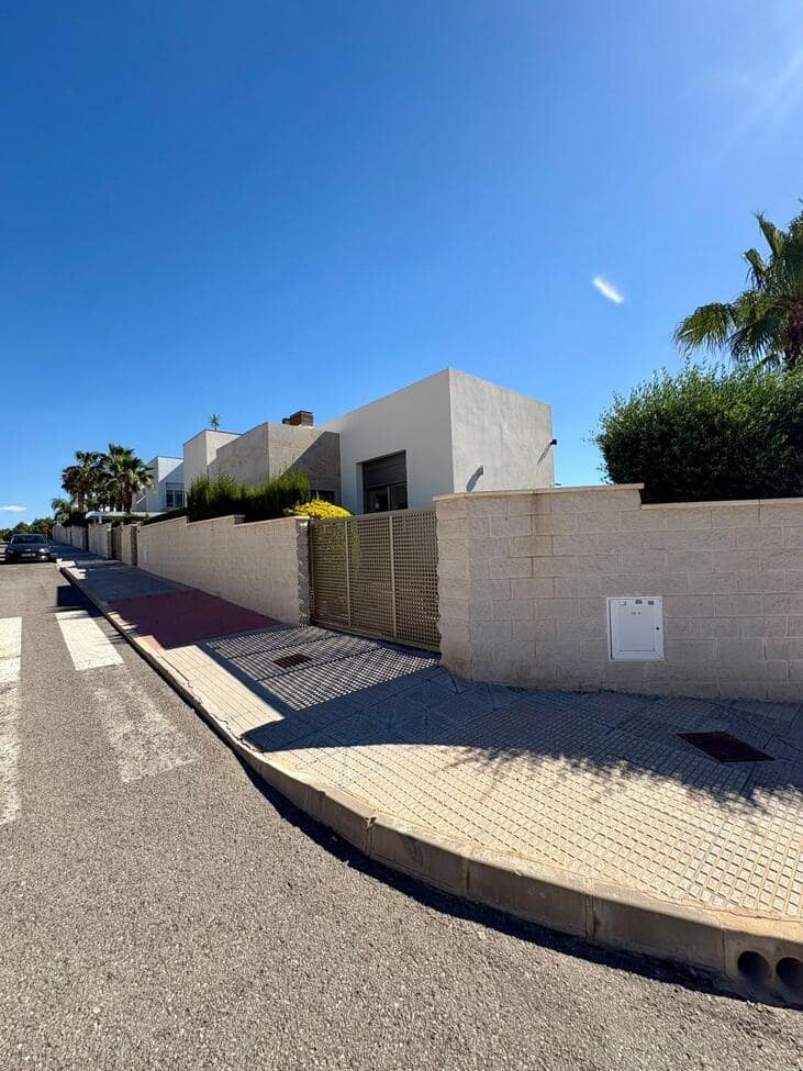 3 sovrum Villa till salu i Benijofar med pool garage - 547 000 € (Ref: 10103438)