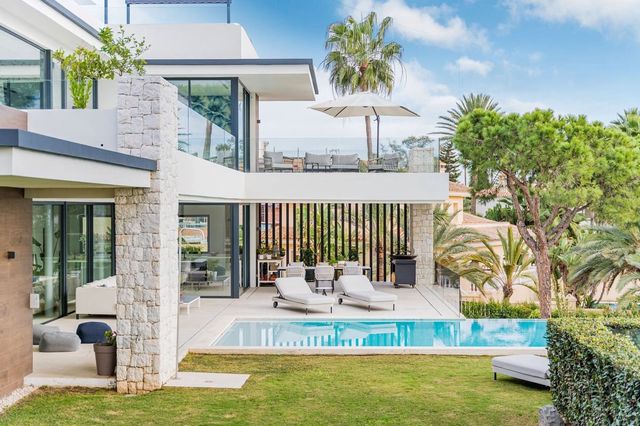 6 bedroom Villa for sale in Marbesa, Marbella with pool garage - € 6,250,000 (Ref: 10103460)