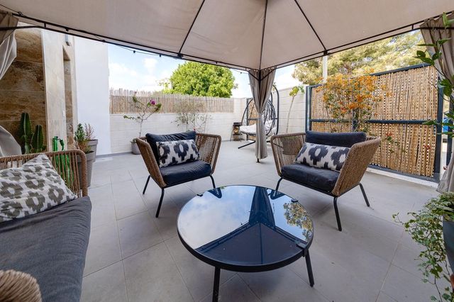 3 soveværelse Semi-Rækkehus til salg i Villamartín - Las Filipinas, Orihuela med swimmingpool - € 315.000 (Ref: 10103473)