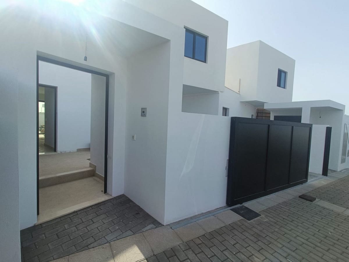 4 soveværelse Semi-Rækkehus til salg i Villaverde med swimmingpool garage - € 753.000 (Ref: 10103479)