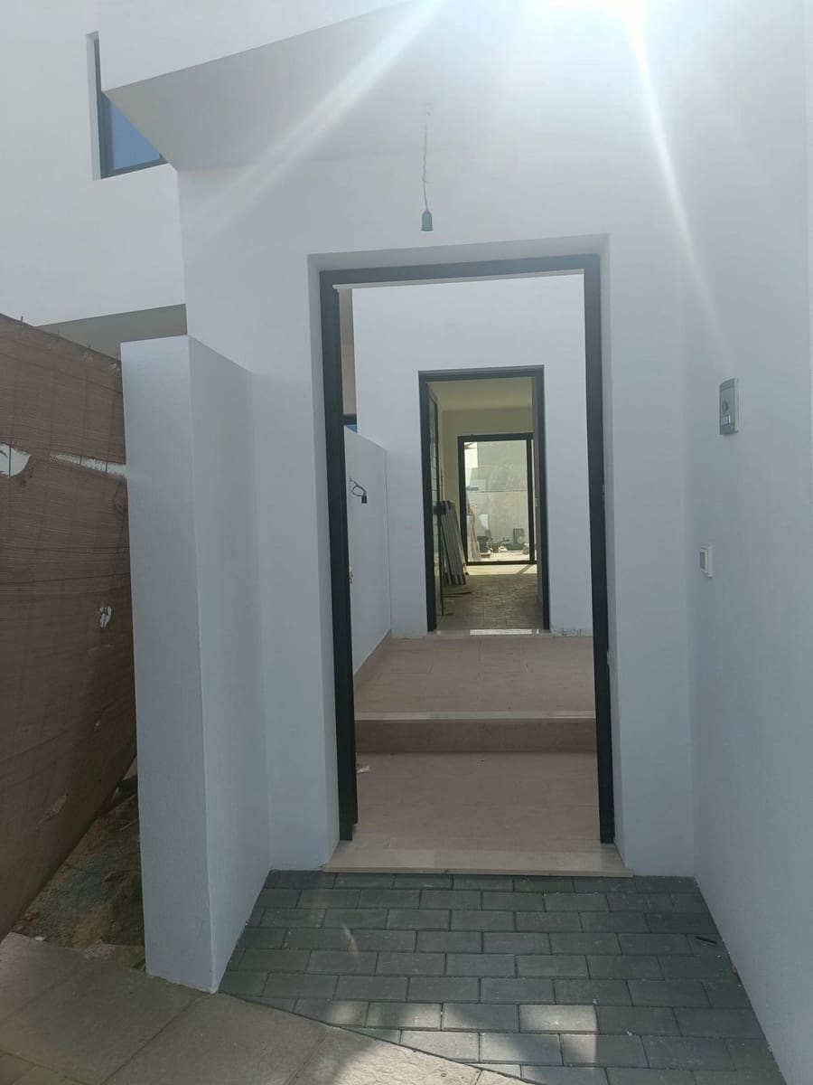 4 soveværelse Semi-Rækkehus til salg i Villaverde med swimmingpool garage - € 753.000 (Ref: 10103479)