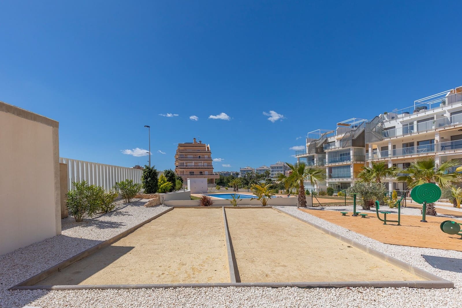2 soveværelse Lejlighed til salg i Orihuela Costa med swimmingpool garage - € 275.000 (Ref: 10108724)