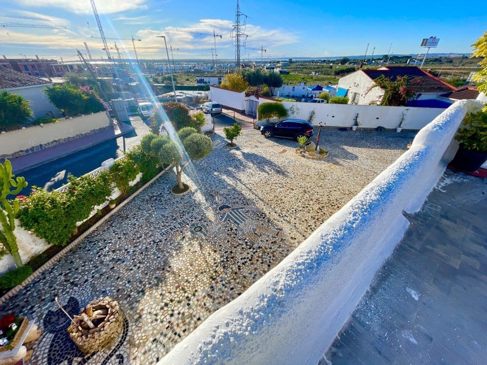 4 soverom Villa til salgs i Ciudad Quesada med svømmebasseng garasje - € 412 000 (Ref: 10108779)